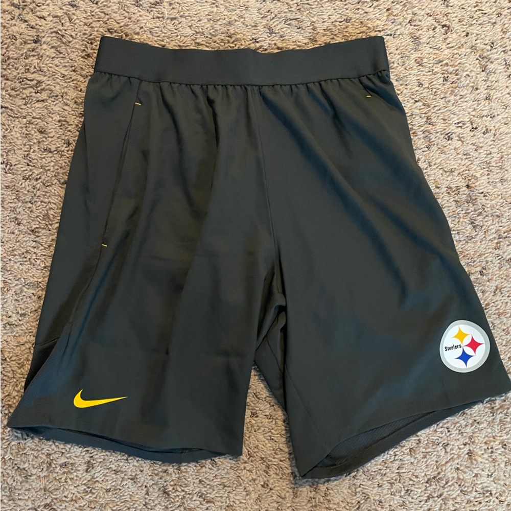 Nike Pittsburgh Steelers stretch woven Men's Shorts NEW